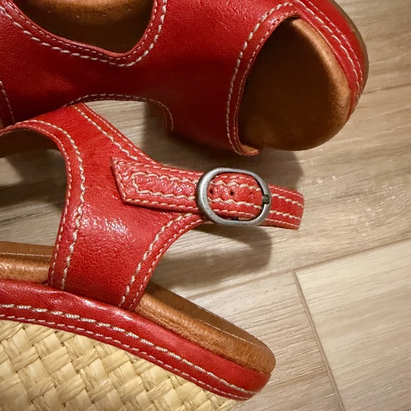 Naya Red/Orange Leather Wedge Sandals - Picture 3 of 6